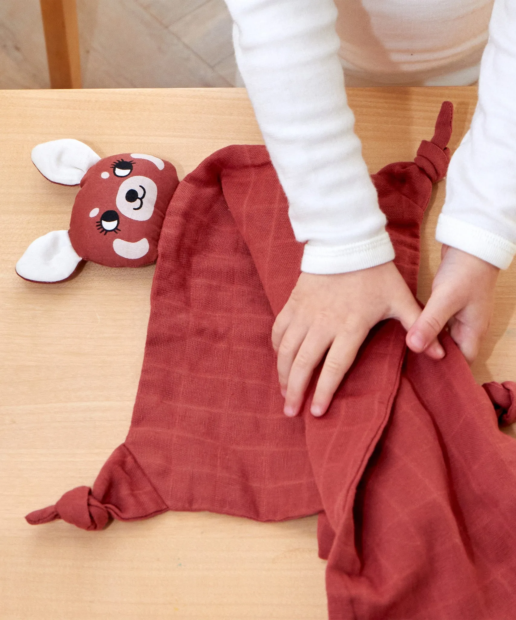 Roommate Red Panda Cuddle Cloth